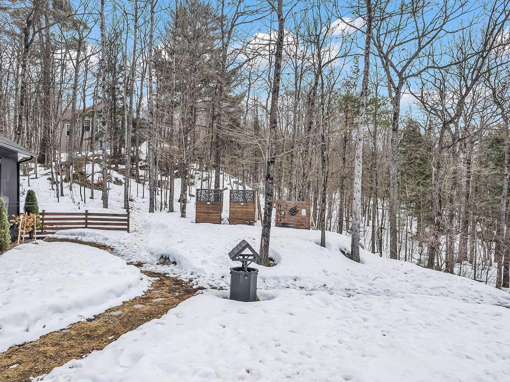 









235


Ch. Sauvé

,
Val-des-Monts,




QC
J8N5A6

