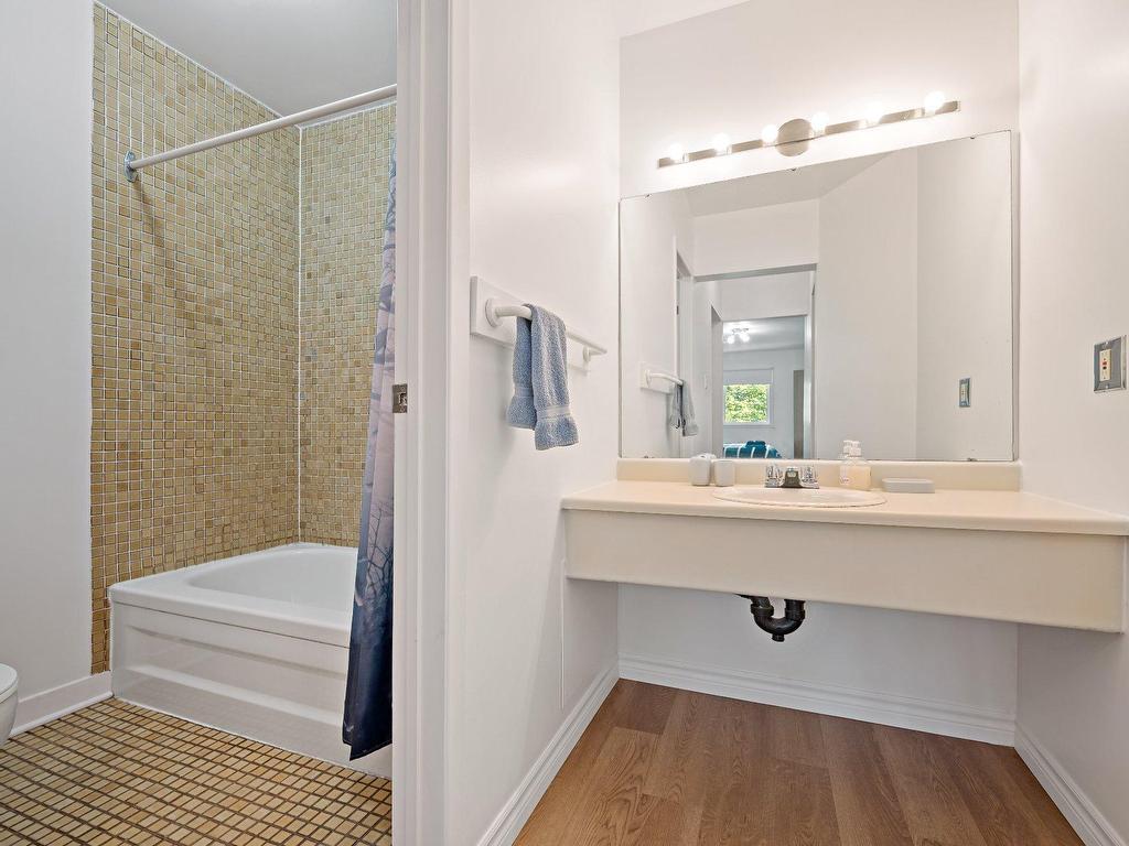 









194


Rue Pinoteau

,
Mont-Tremblant,




QC
J8E1G2

