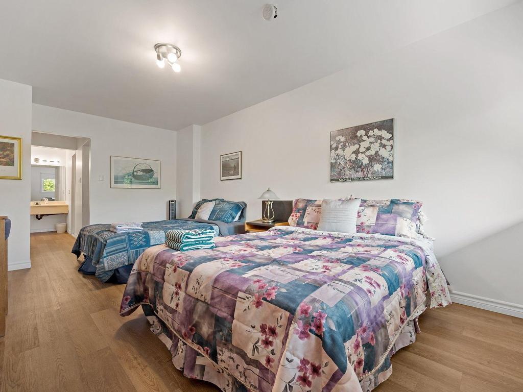 









194


Rue Pinoteau

,
Mont-Tremblant,




QC
J8E1G2

