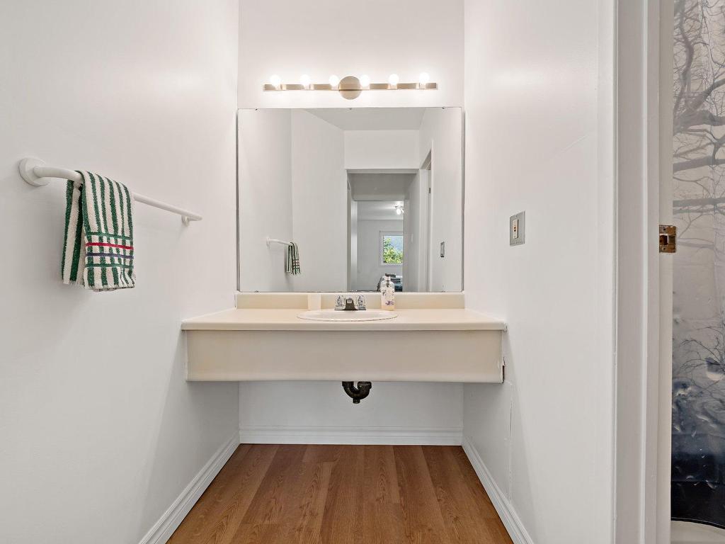 









194


Rue Pinoteau

,
Mont-Tremblant,




QC
J8E1G2

