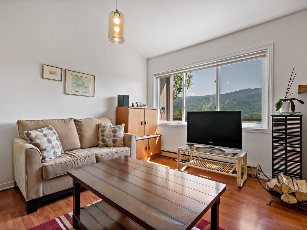 









194


Rue Pinoteau

,
Mont-Tremblant,




QC
J8E1G2

