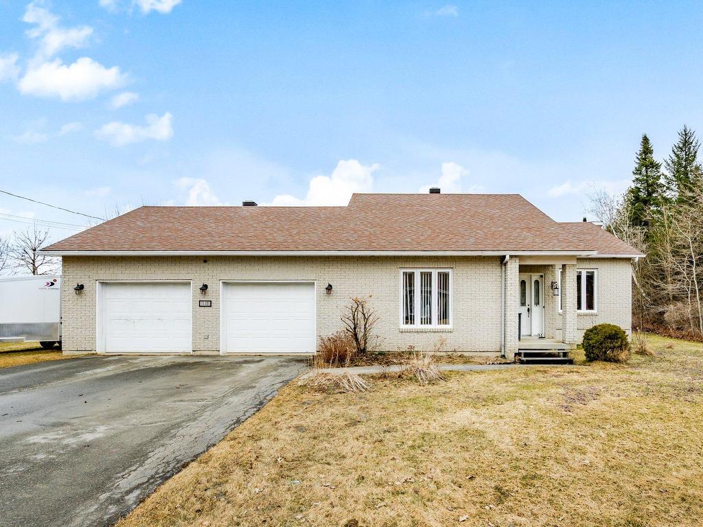 









177


Rue de l'Église

,
Martinville,




QC
J0B2A0

