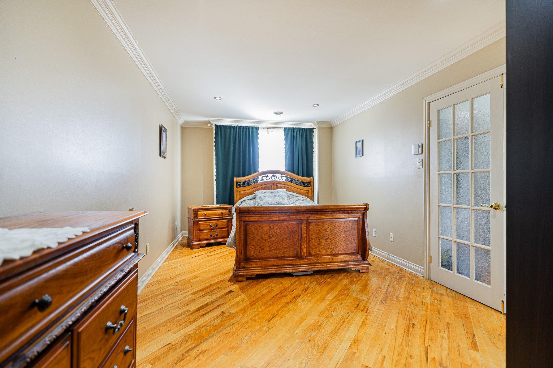 









1900


Rue Fauteux

,
Laval (Chomedey),




QC
H7T2M8

