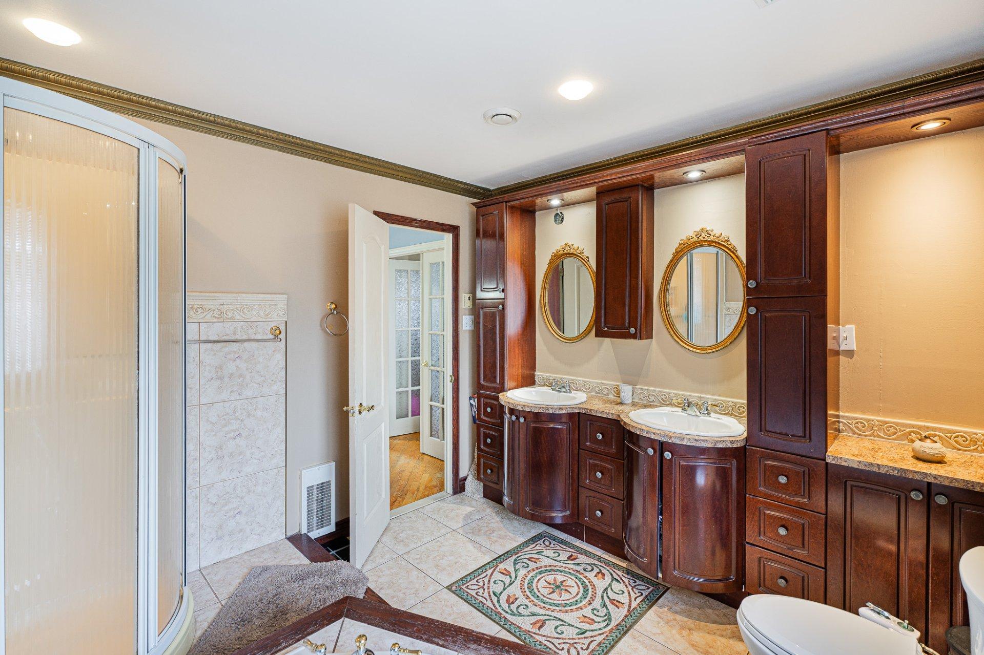 









1900


Rue Fauteux

,
Laval (Chomedey),




QC
H7T2M8

