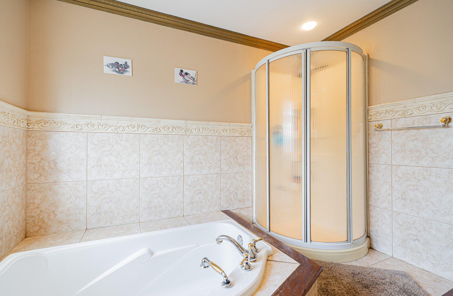 









1900


Rue Fauteux

,
Laval (Chomedey),




QC
H7T2M8

