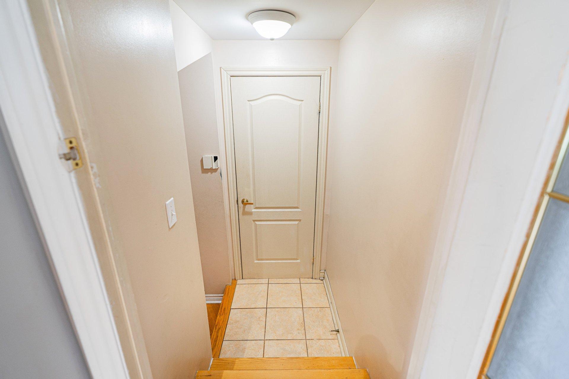 









1900


Rue Fauteux

,
Laval (Chomedey),




QC
H7T2M8


