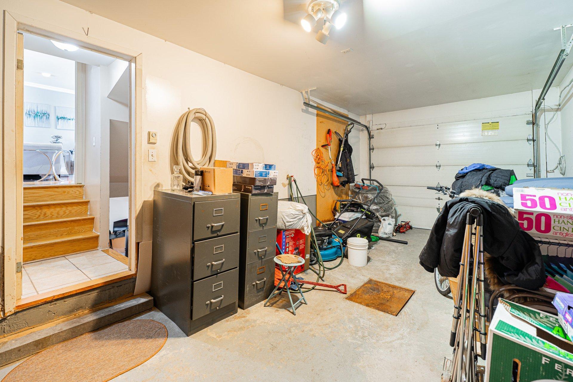 









1900


Rue Fauteux

,
Laval (Chomedey),




QC
H7T2M8

