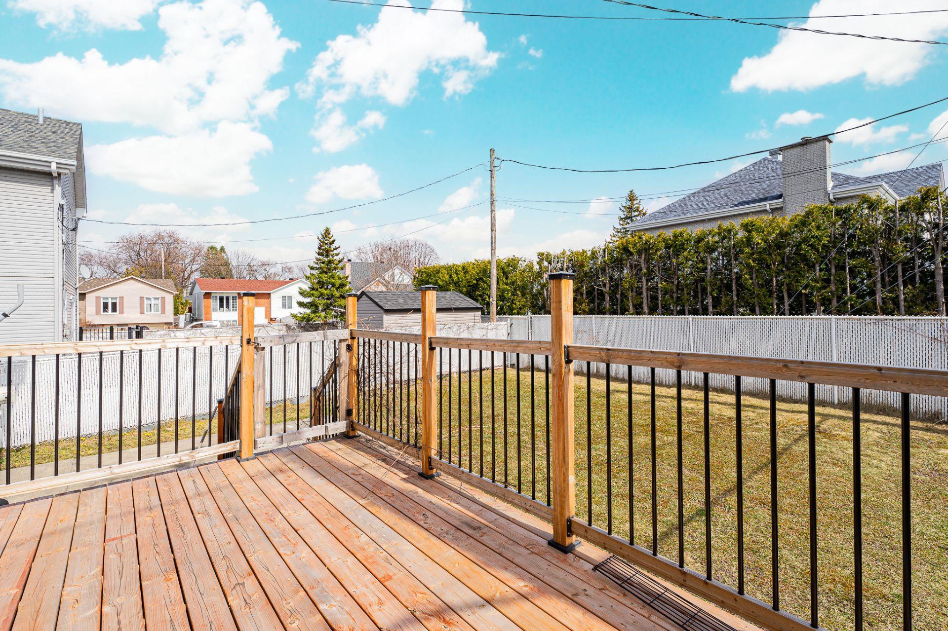 









1900


Rue Fauteux

,
Laval (Chomedey),




QC
H7T2M8

