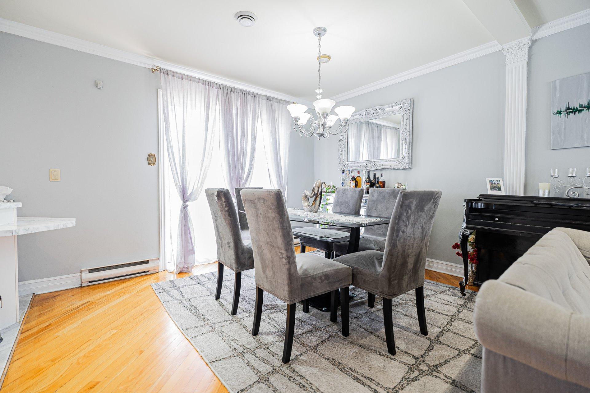 









1900


Rue Fauteux

,
Laval (Chomedey),




QC
H7T2M8

