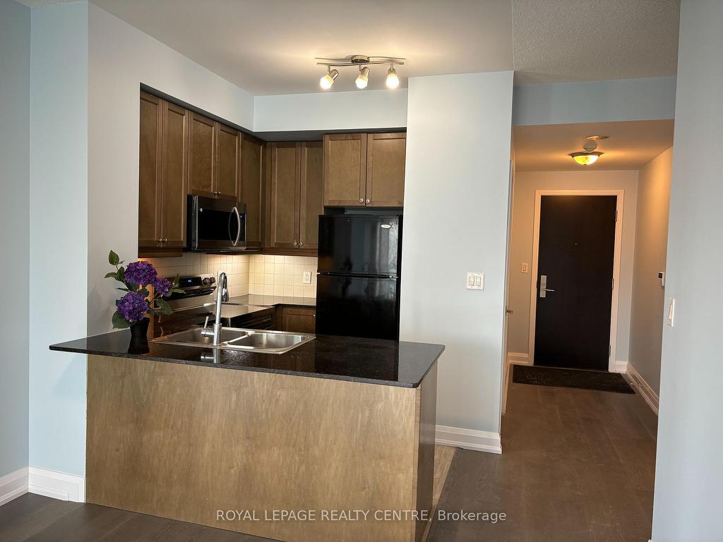 









60


Absolute

Avenue, 1103,
Mississauga,




ON
L4Z 0A9

