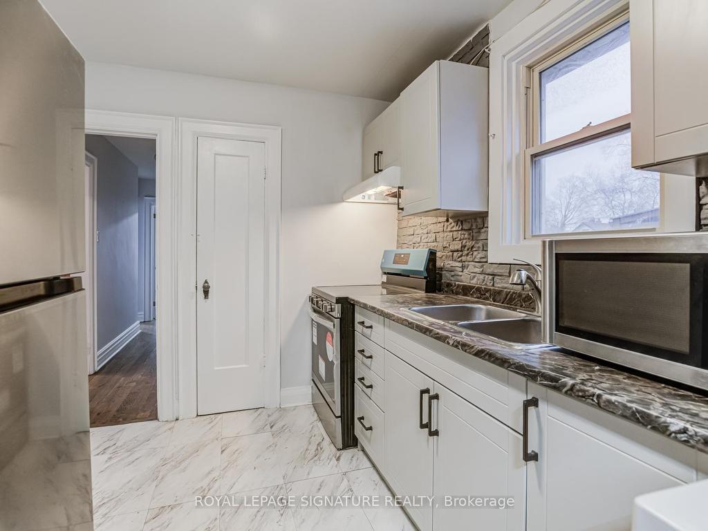 









290


Coronation

Drive,
Toronto,




ON
M1E 2J6


