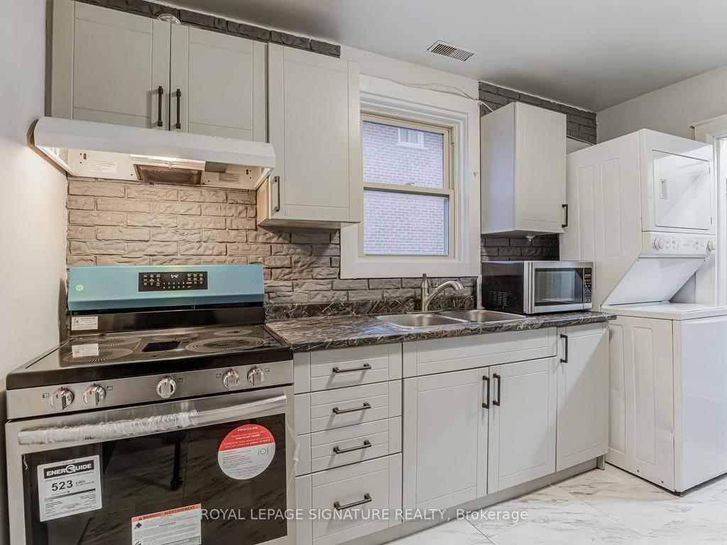 









290


Coronation

Drive,
Toronto,




ON
M1E 2J6

