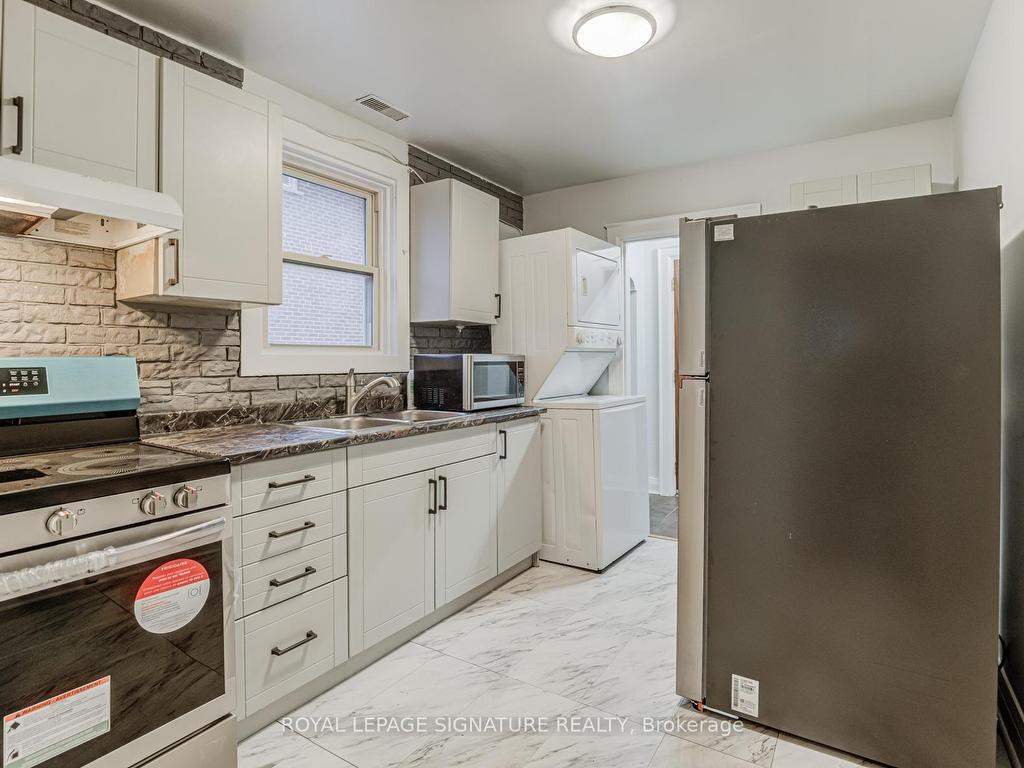 









290


Coronation

Drive,
Toronto,




ON
M1E 2J6

