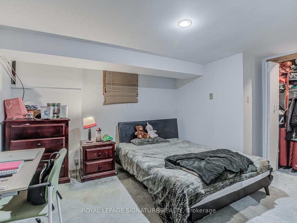 









290


Coronation

Drive,
Toronto,




ON
M1E 2J6

