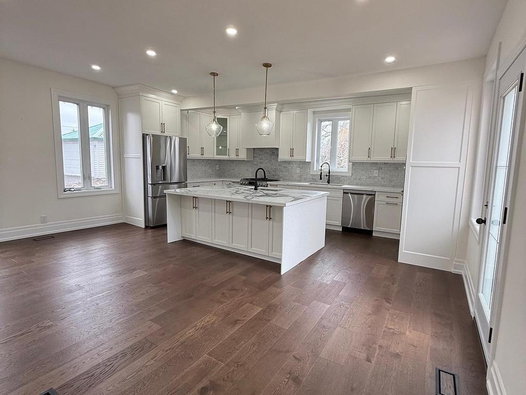 









7563


Dale

Road,
Hamilton Township,




ON
L1A 1N1

