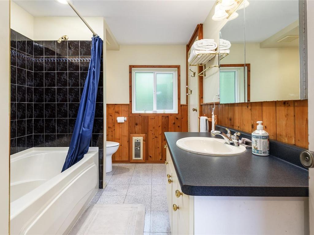 









1267


Don

Rd,
Comox,




BC
V9M 4C4

