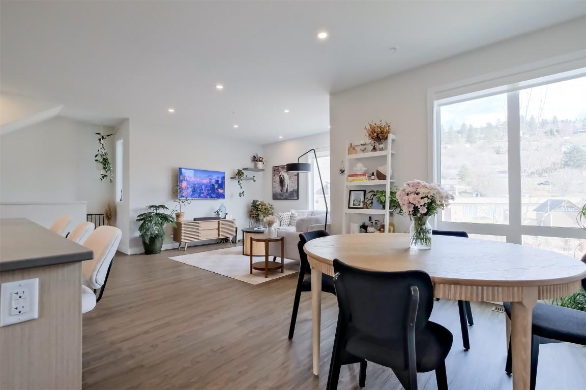 









3719


Woodsdale

Road, 4,
Lake Country,




BC
V4V 1X2

