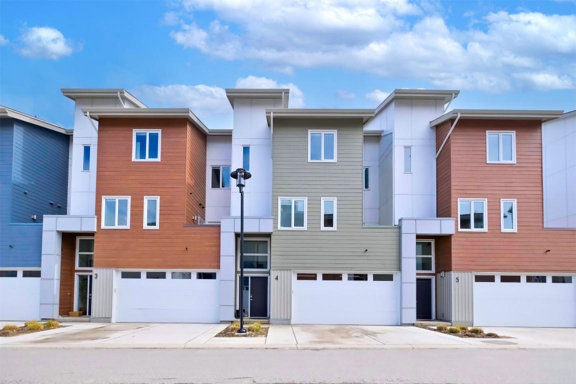 









3719


Woodsdale

Road, 4,
Lake Country,




BC
V4V 1X2


