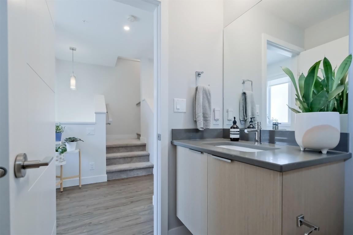 









3719


Woodsdale

Road, 4,
Lake Country,




BC
V4V 1X2

