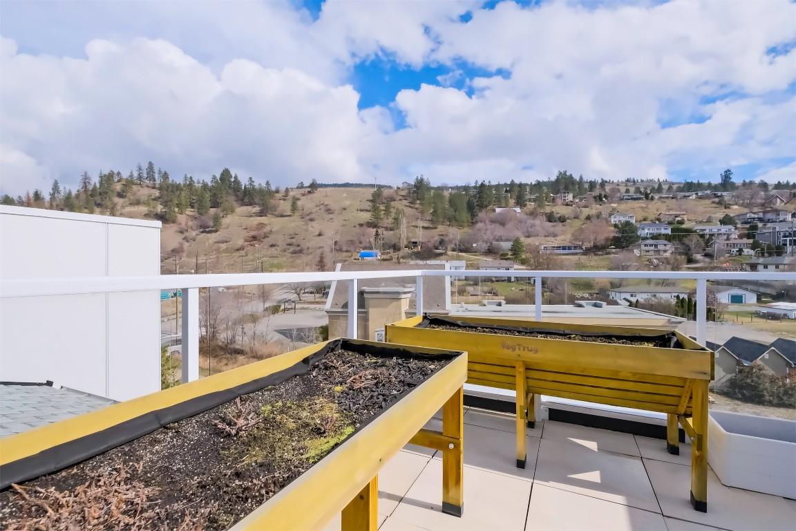 









3719


Woodsdale

Road, 4,
Lake Country,




BC
V4V 1X2

