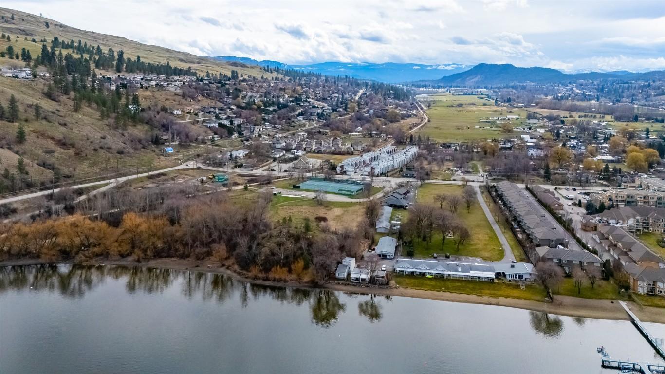 









3719


Woodsdale

Road, 4,
Lake Country,




BC
V4V 1X2

