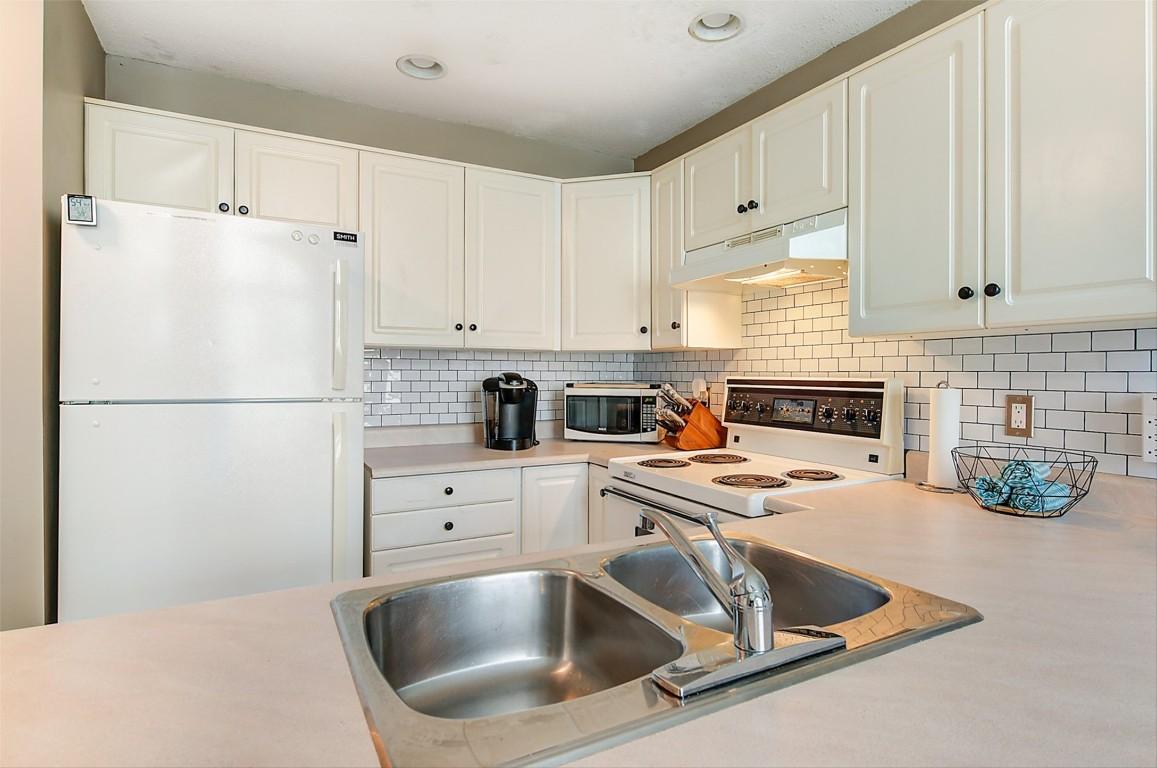 









5977


Snow Pines

Crescent, 116D,
Big White,




BC
V1P 1P3

