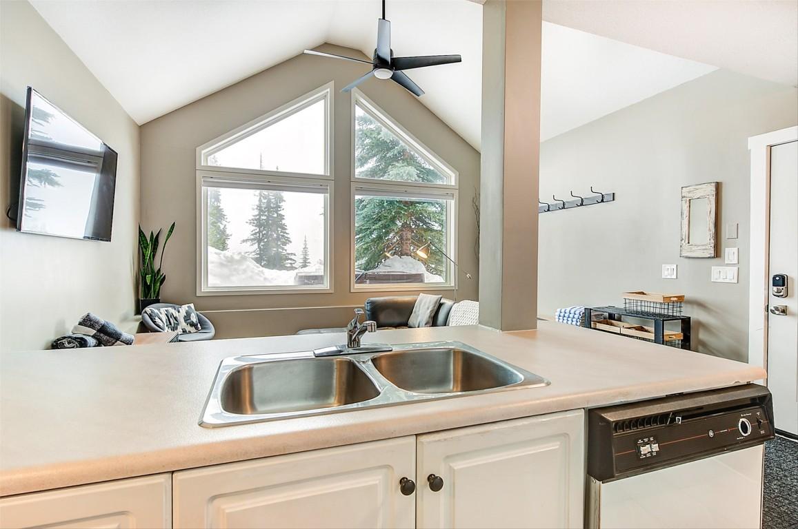 









5977


Snow Pines

Crescent, 116D,
Big White,




BC
V1P 1P3

