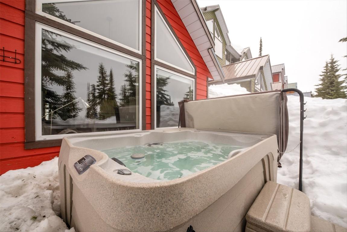 









5977


Snow Pines

Crescent, 116D,
Big White,




BC
V1P 1P3

