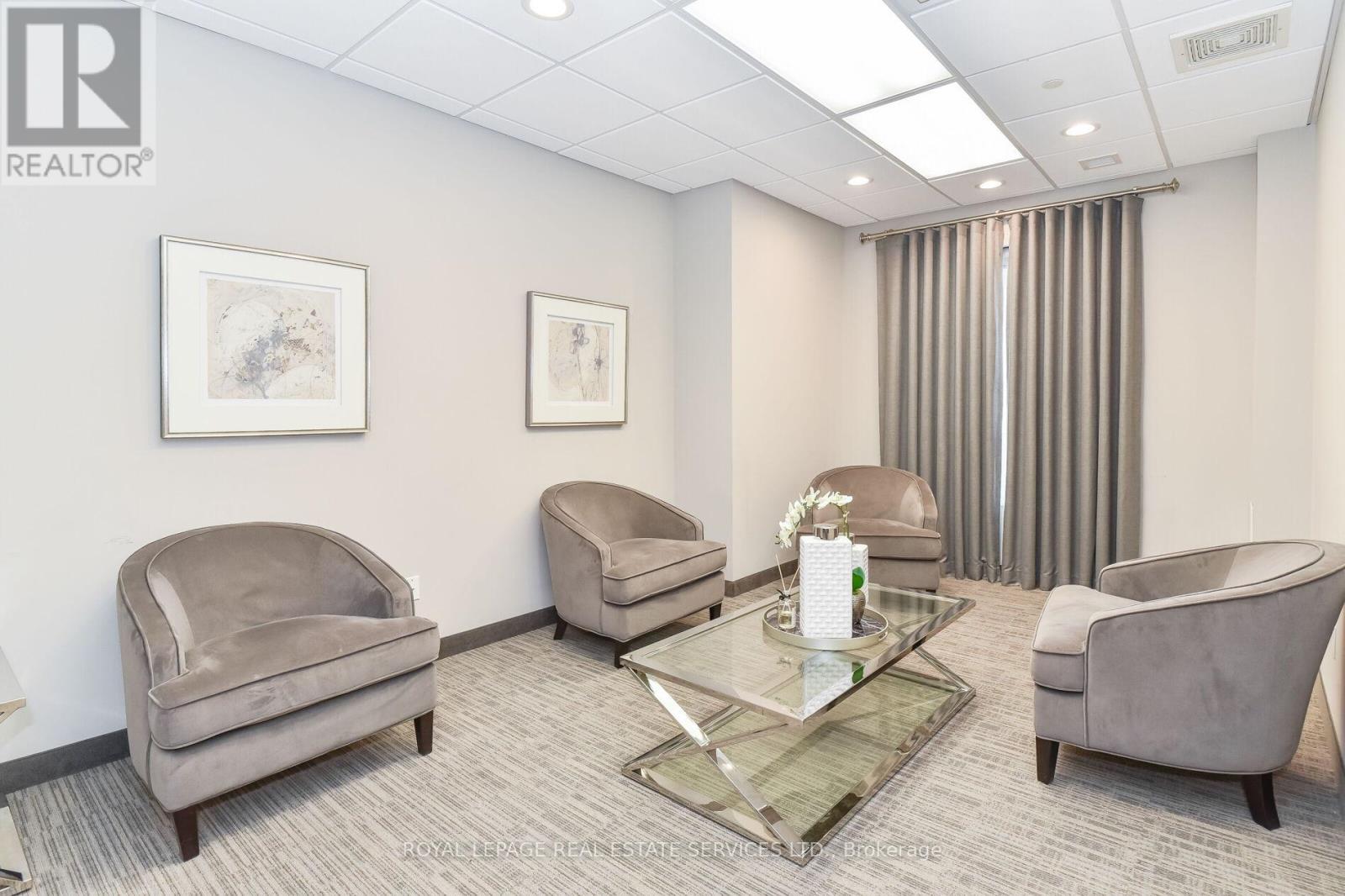 












512 - 2490 OLD BRONTE ROAD

,
Oakville,




Ontario
L6M0Y5

