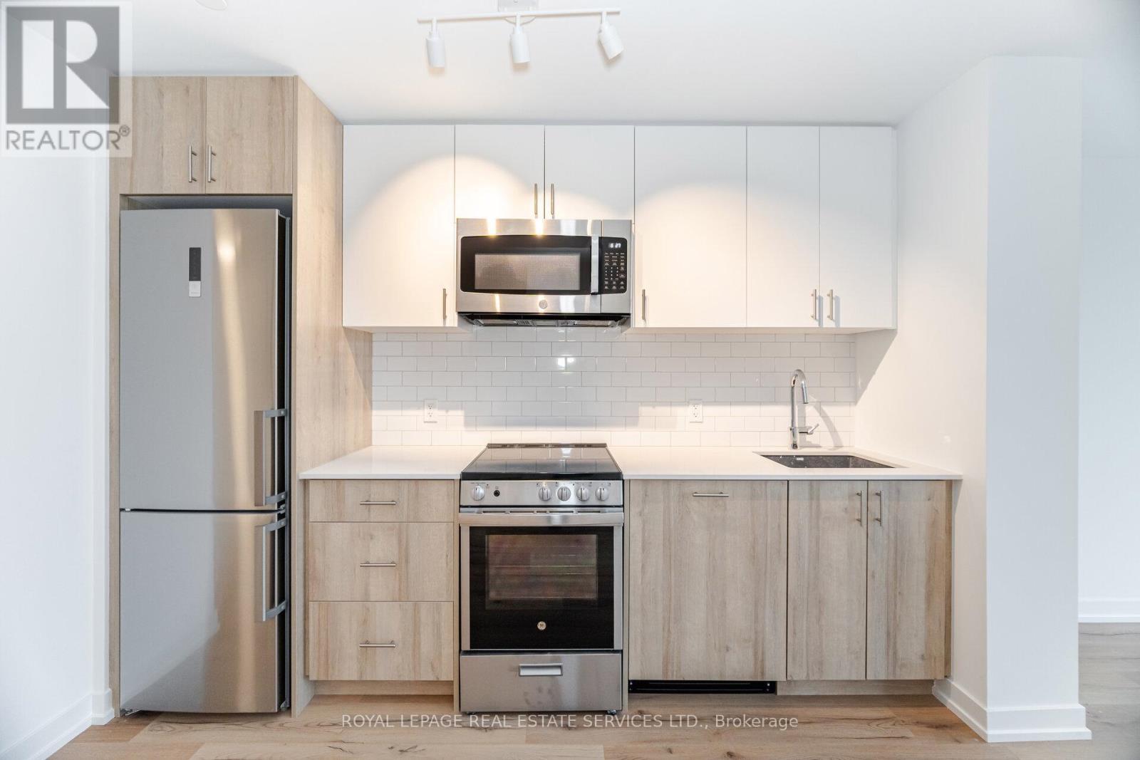 












203 - 1195 THE QUEENSWAY AVENUE

,
Toronto,




Ontario
M8Z1H0


