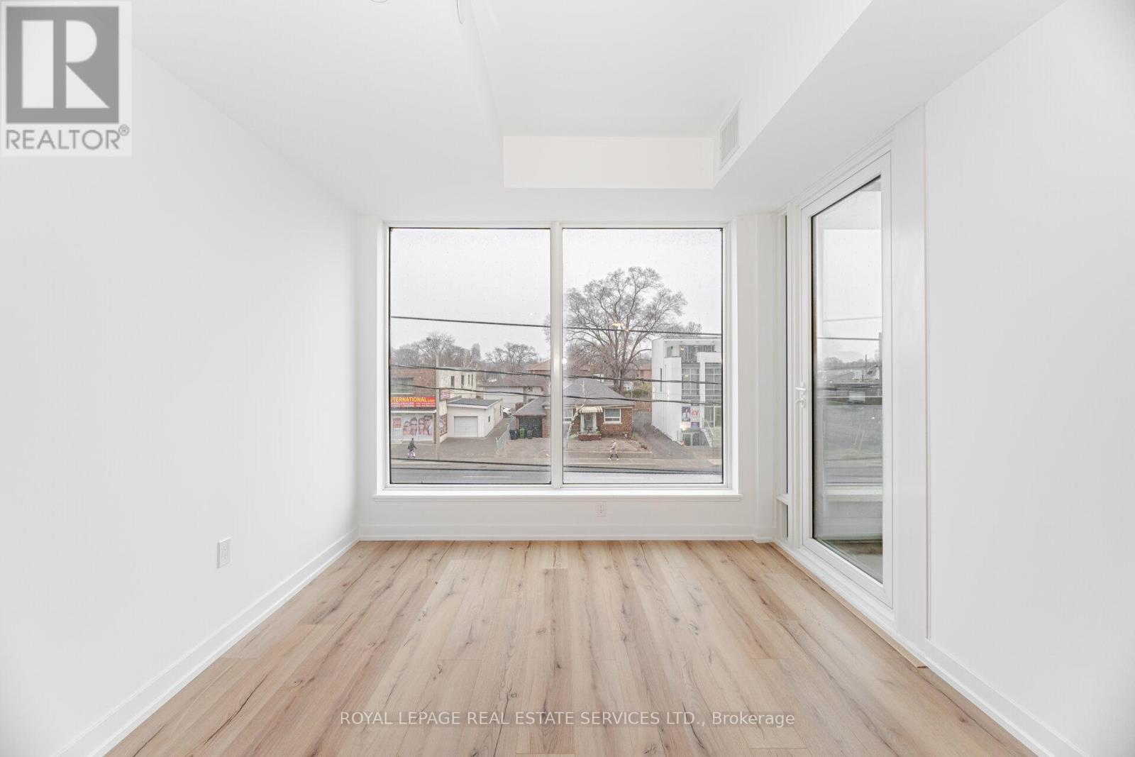 












203 - 1195 THE QUEENSWAY AVENUE

,
Toronto,




Ontario
M8Z1H0

