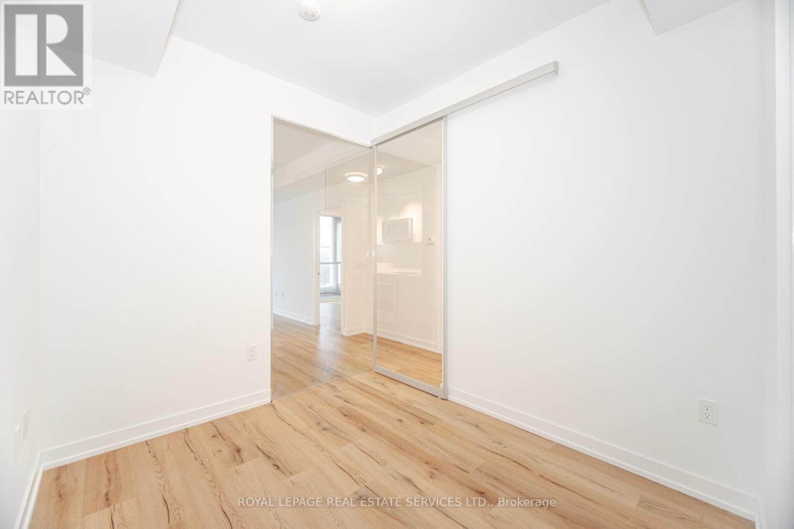 












203 - 1195 THE QUEENSWAY AVENUE

,
Toronto,




Ontario
M8Z1H0

