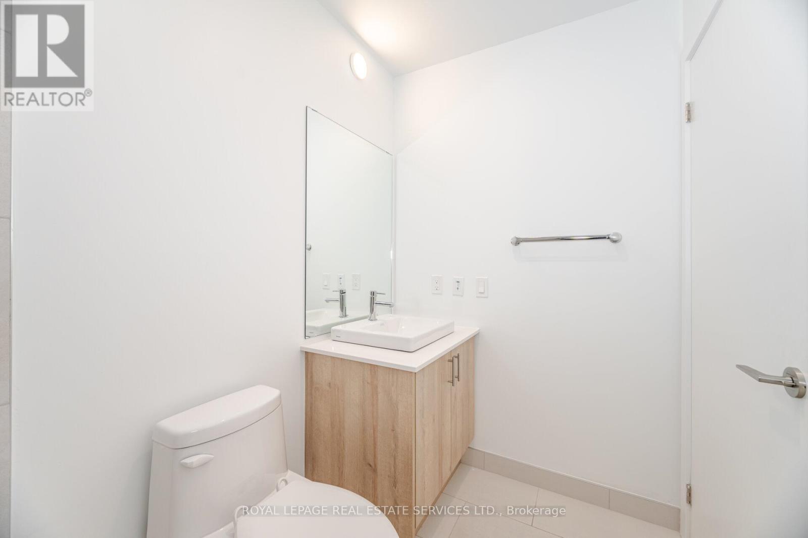 












203 - 1195 THE QUEENSWAY AVENUE

,
Toronto,




Ontario
M8Z1H0

