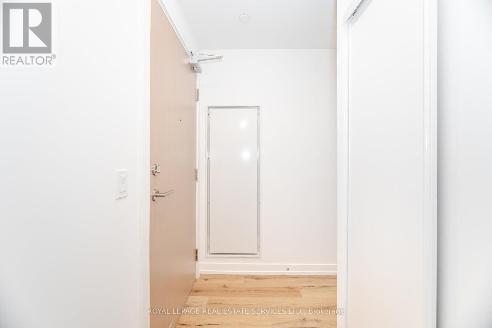 












203 - 1195 THE QUEENSWAY AVENUE

,
Toronto,




Ontario
M8Z1H0

