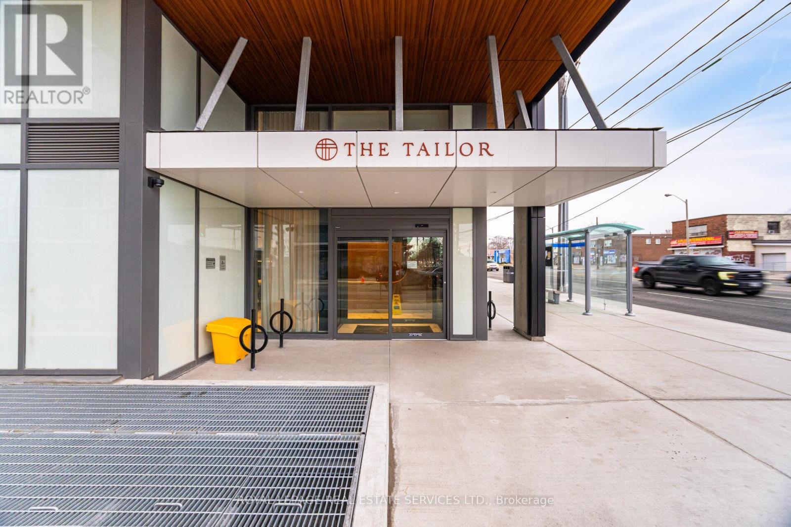 












203 - 1195 THE QUEENSWAY AVENUE

,
Toronto,




Ontario
M8Z1H0

