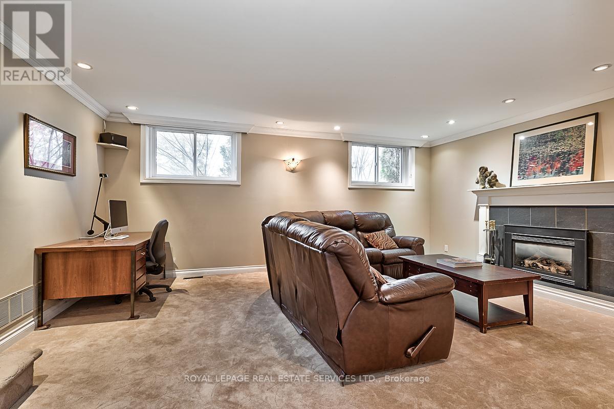 












1454 WILLOWDOWN ROAD

,
Oakville,




Ontario
L6L1X3

