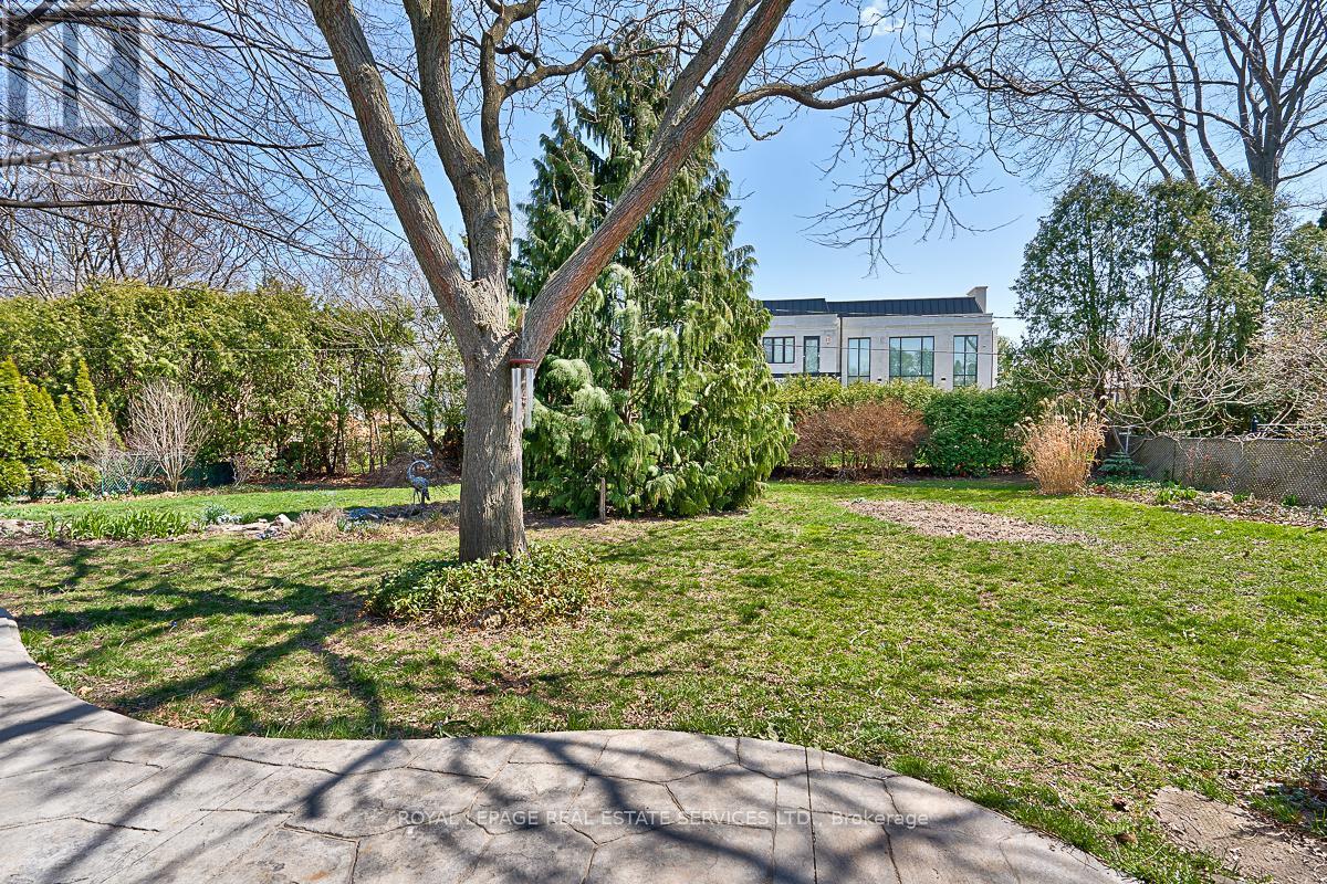 












1454 WILLOWDOWN ROAD

,
Oakville,




Ontario
L6L1X3

