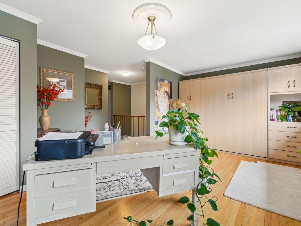 









44


Rue du Geai-Bleu

,
Gatineau (Hull),




QC
J9A2B2

