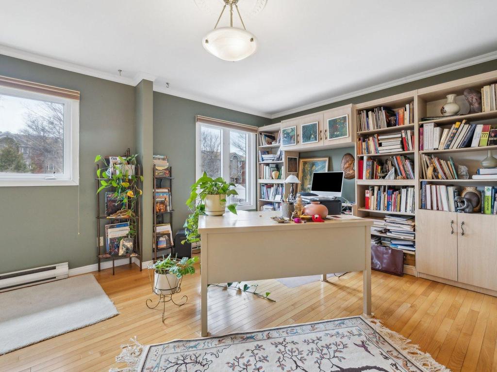 









44


Rue du Geai-Bleu

,
Gatineau (Hull),




QC
J9A2B2

