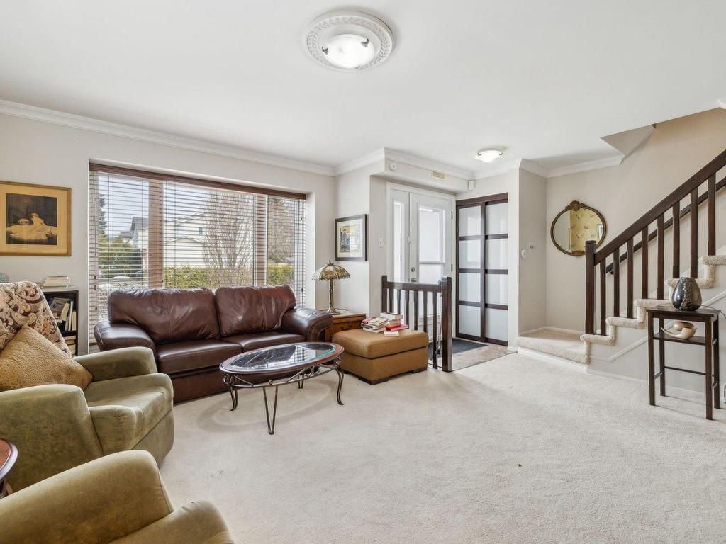 









44


Rue du Geai-Bleu

,
Gatineau (Hull),




QC
J9A2B2

