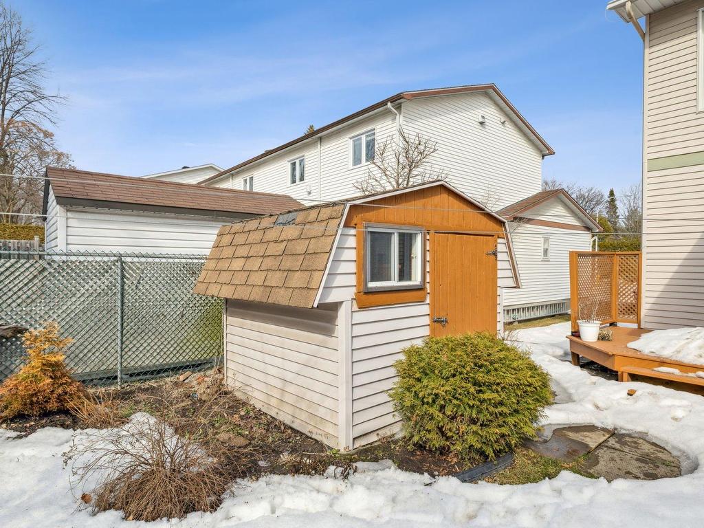 









44


Rue du Geai-Bleu

,
Gatineau (Hull),




QC
J9A2B2

