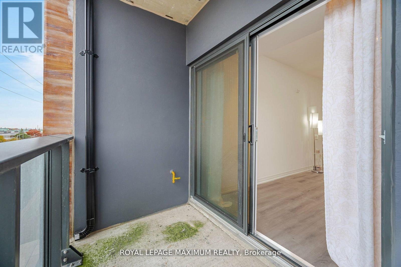 












308 - 408 BROWNS LINE

,
Toronto,




Ontario
M9W3T9


