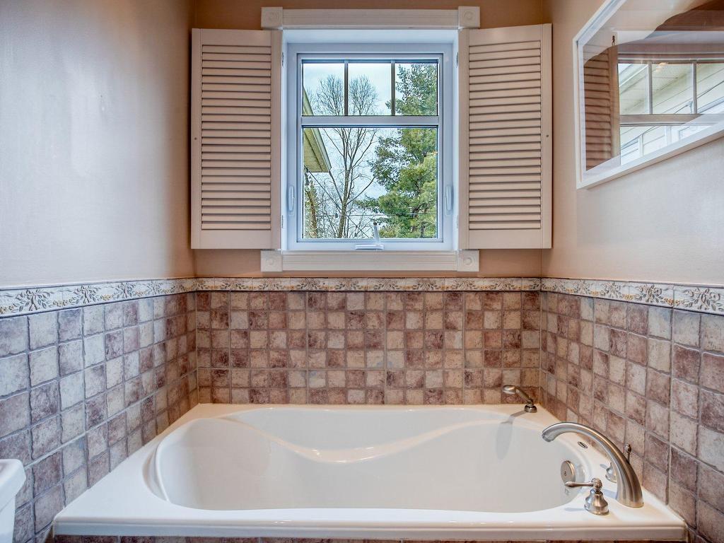 









48


Rue des Quatre-Saisons

,
Saint-Basile-le-Grand,




QC
J3N1B7

