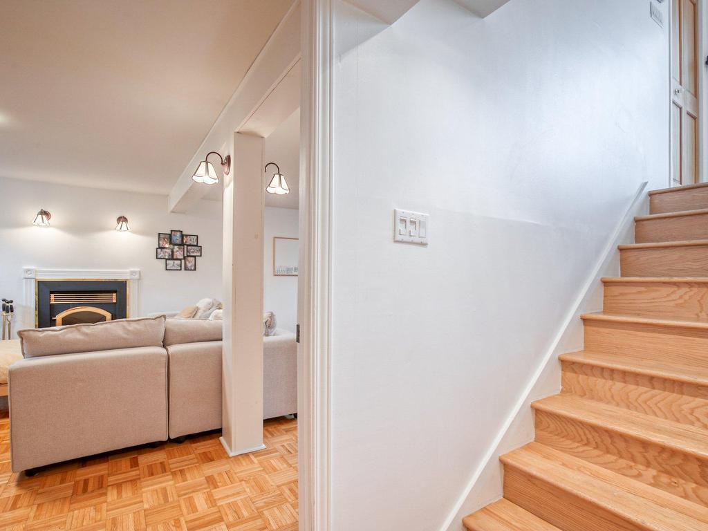 









48


Rue des Quatre-Saisons

,
Saint-Basile-le-Grand,




QC
J3N1B7

