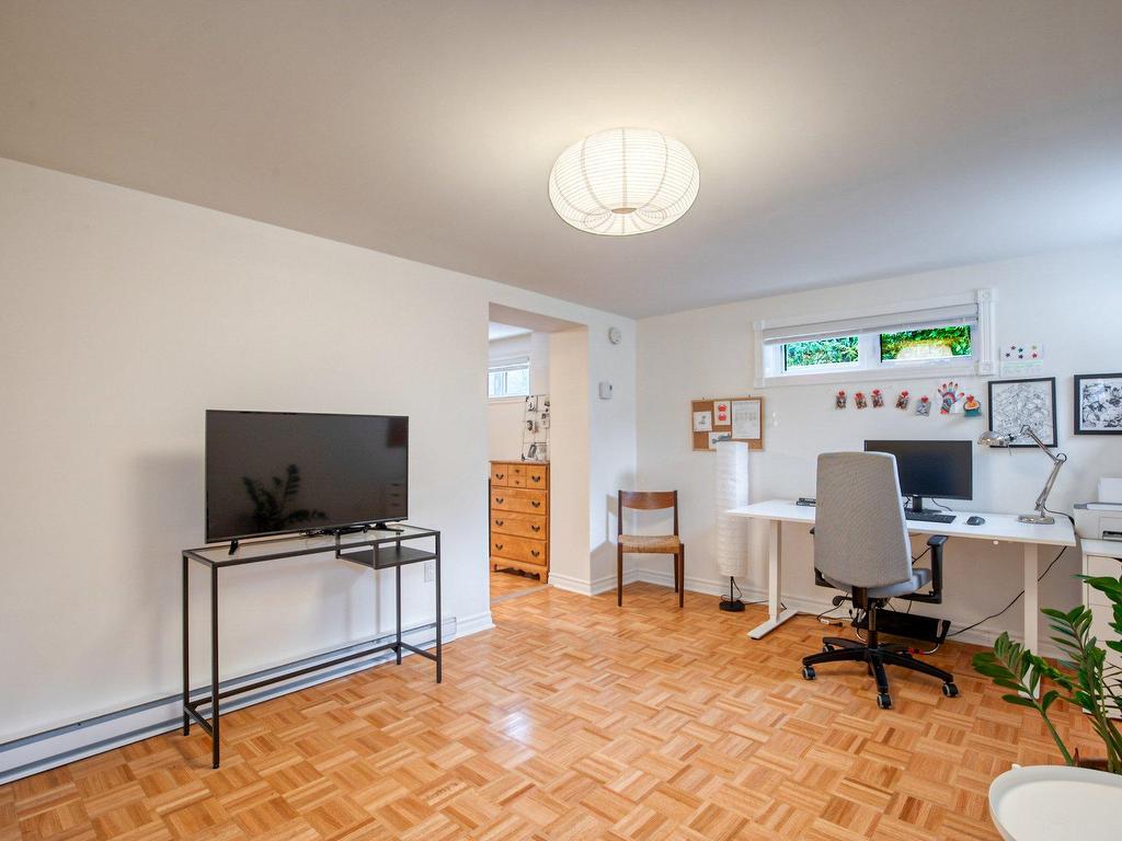 









48


Rue des Quatre-Saisons

,
Saint-Basile-le-Grand,




QC
J3N1B7

