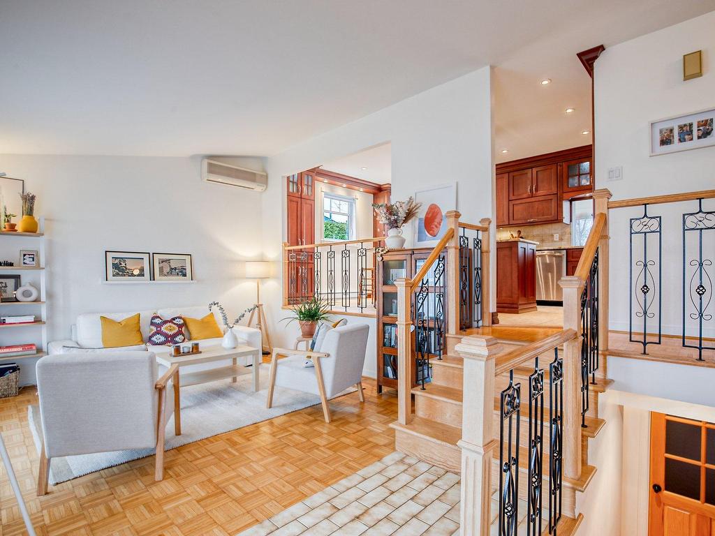 









48


Rue des Quatre-Saisons

,
Saint-Basile-le-Grand,




QC
J3N1B7

