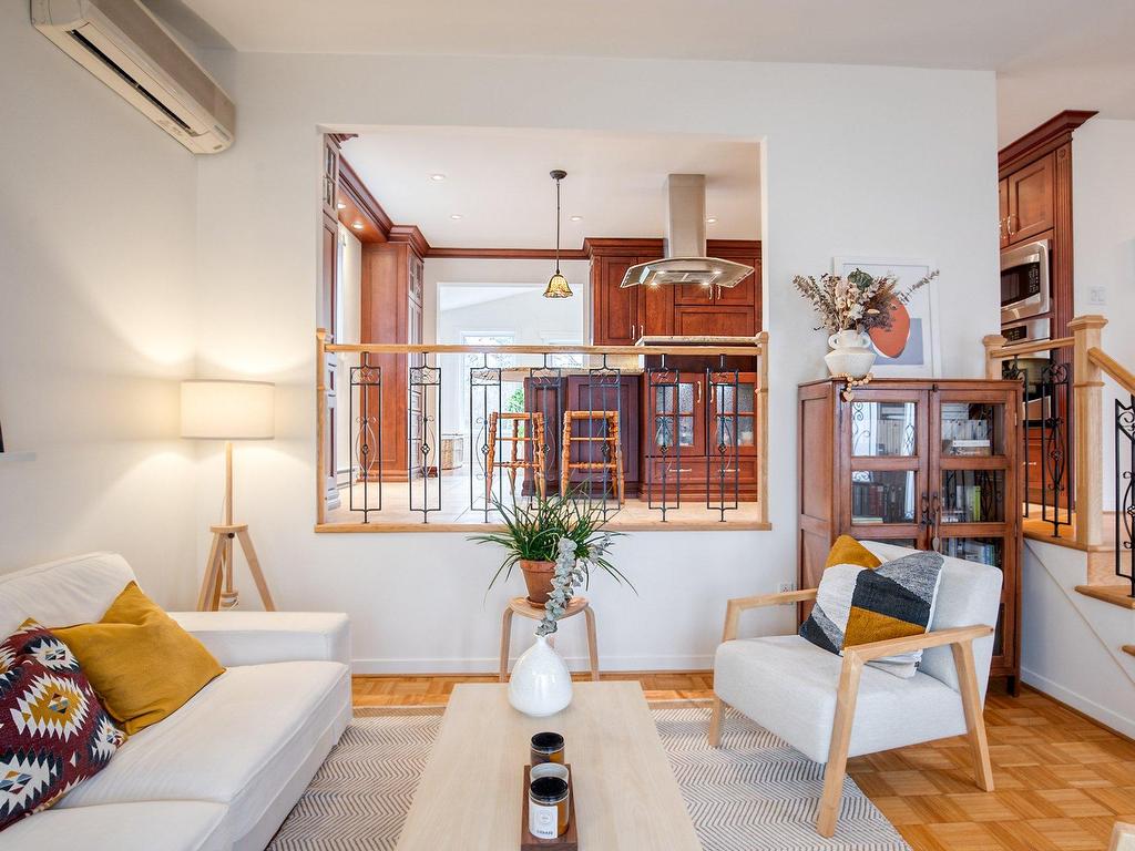 









48


Rue des Quatre-Saisons

,
Saint-Basile-le-Grand,




QC
J3N1B7

