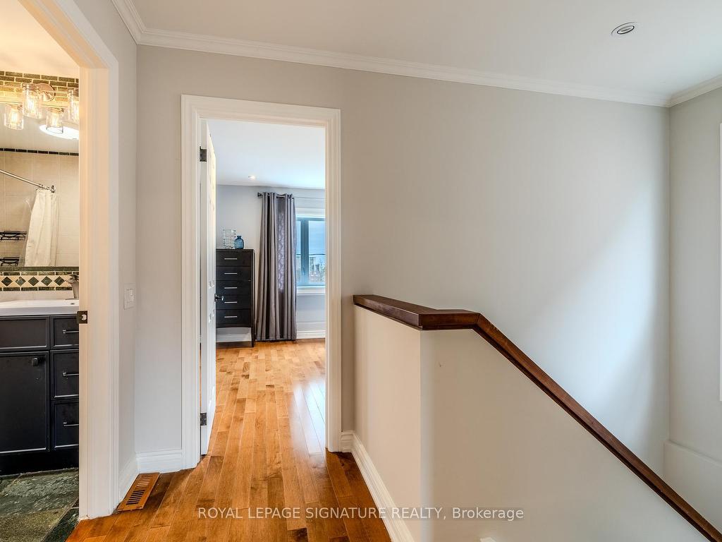 









33


Lockheed

Boulevard,
Toronto,




ON
M9P 2H7

