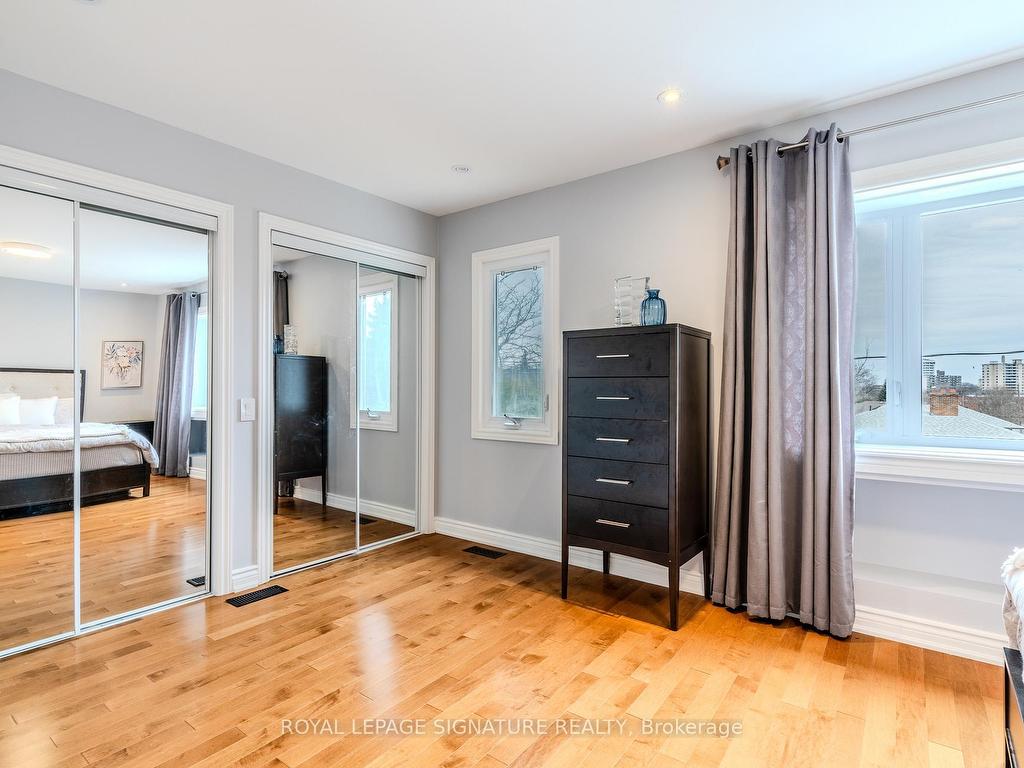 









33


Lockheed

Boulevard,
Toronto,




ON
M9P 2H7

