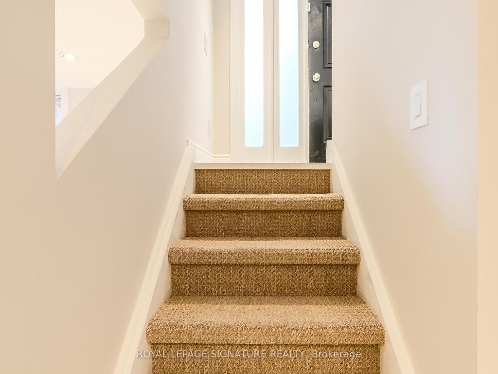









33


Lockheed

Boulevard,
Toronto,




ON
M9P 2H7

